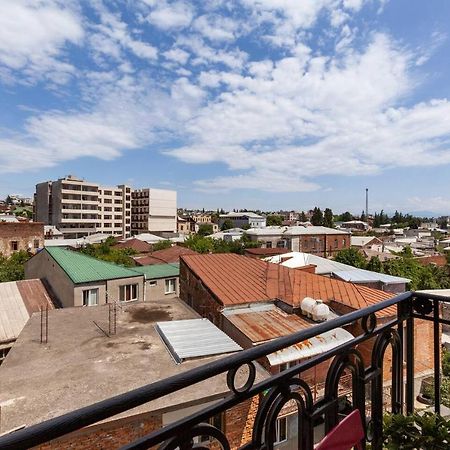 Veli Group Apartment In Old City Кутаїсі Екстер'єр фото
