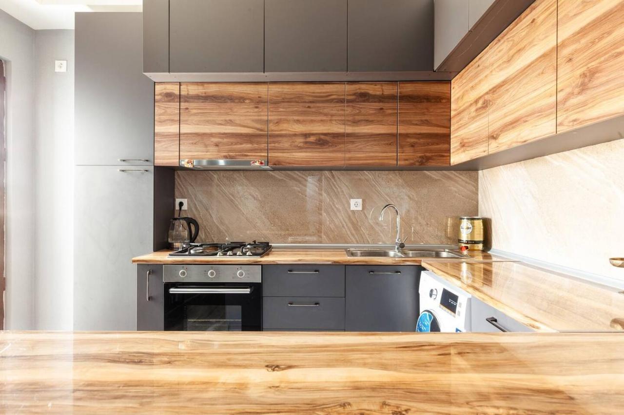 Veli Group Apartment In Old City Кутаїсі Екстер'єр фото